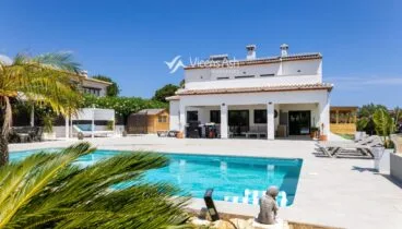 Villa de estilo contemporáneo