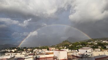 Arcoíris en Xàbia tras la lluvia