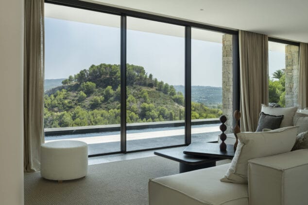 Imagen: CA MALVA · ARQUITECTURA INTEGRADA EN LA NATURALEZA DEL MONTGÓ, JÁVEA www.costa-houses.com 4