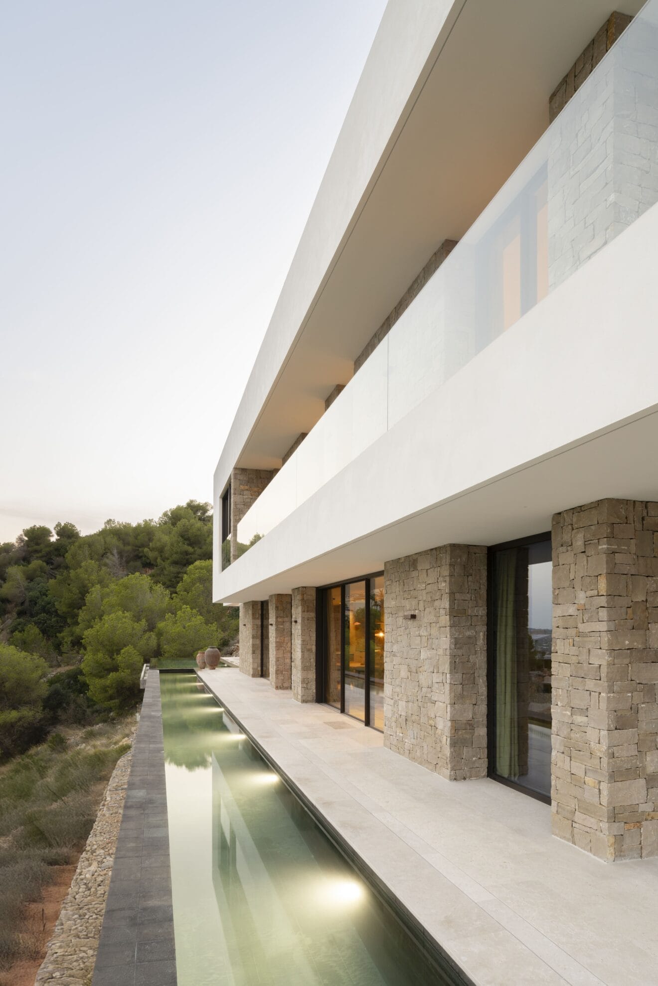 CA MALVA · ARQUITECTURA INTEGRADA EN LA NATURALEZA DEL MONTGÓ, JÁVEA www.costa-houses.com 9