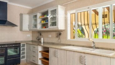 Cocina amueblada