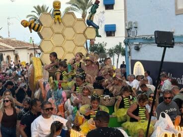 Desfile de Carrozas en las fiestas de Loreto Xàbia 2026 (30)