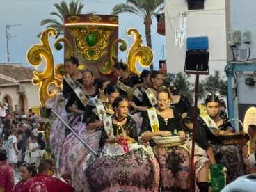 Desfile de Carrozas en las fiestas de Loreto Xàbia 2026 (69)