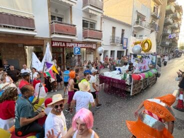Desfile de Carrozas en las fiestas de Loreto Xàbia 2026 (9)