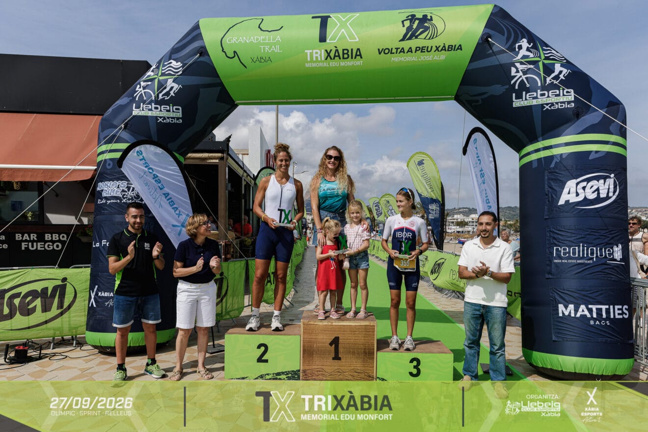 Podio femenino del Trixàbia 2026