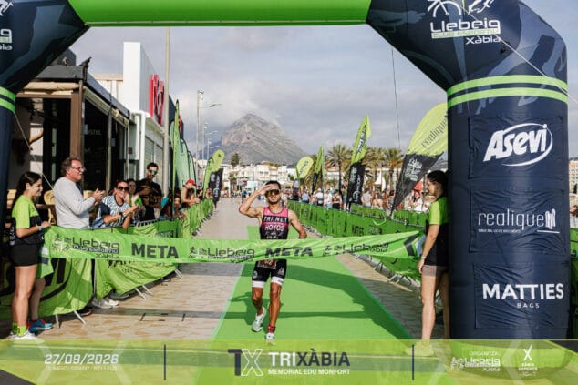 Imagen: Santiago Hoyos entrando a meta