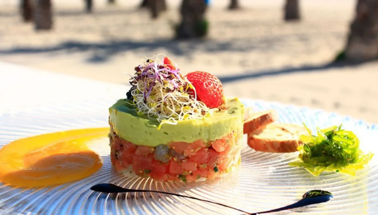 Tartar de salmón con mango