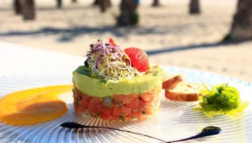 Tartar de salmón con mango