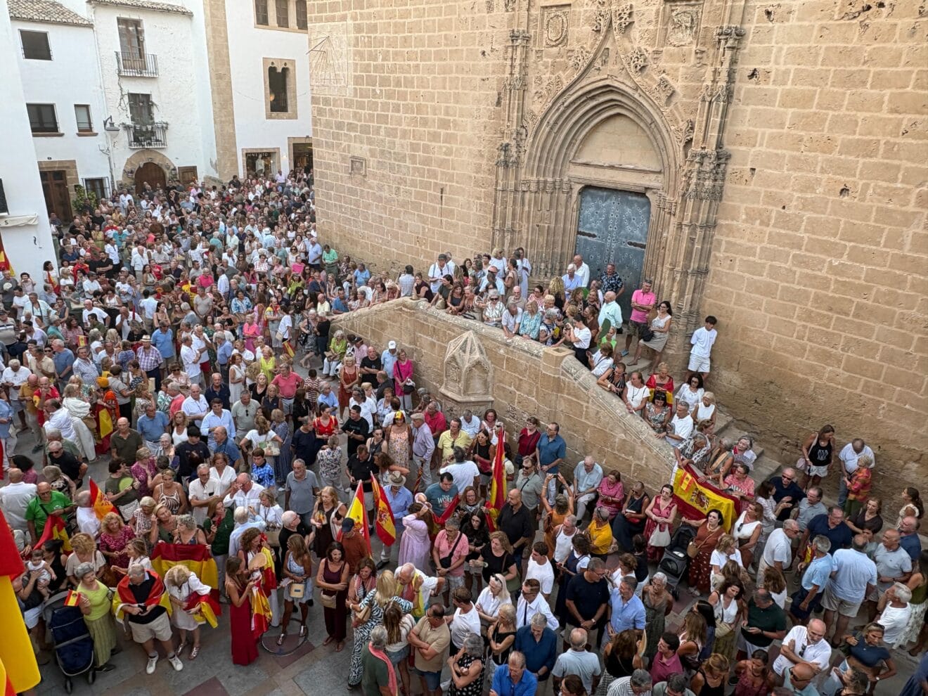 Un millar de personas se concentran en Xàbia por Ceuta