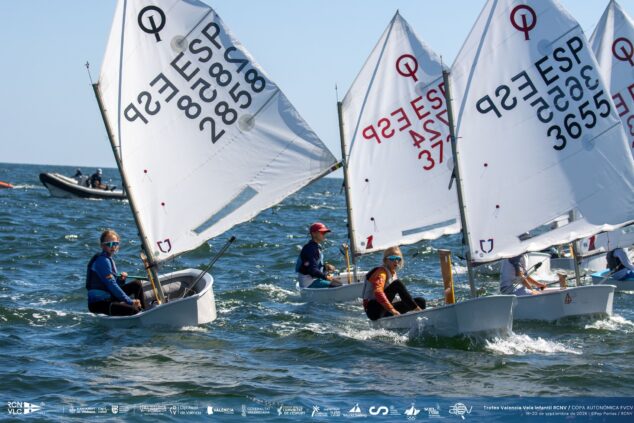 Imagen: València abre la temporada autonómica de Optimist con el Trofeo Vela Infantil