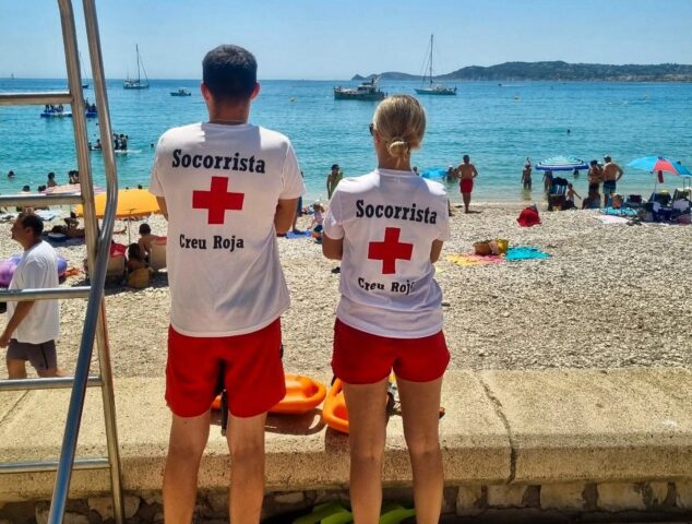 Imagen: Vigilancia en las playas de Xàbia