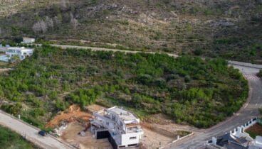 Vistas al mar y al Montgó con plena libertad de proyecto