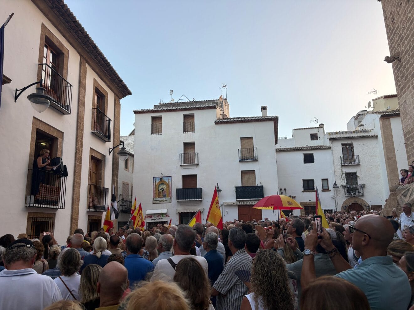 Un millar de personas se concentran en Xàbia por Ceuta