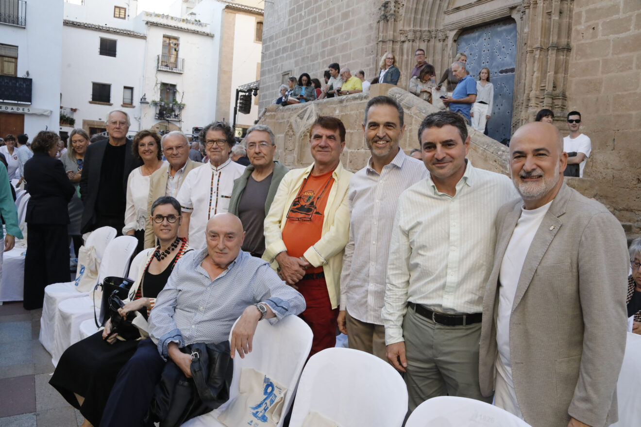 Acto institucional del 9 d’Octubre celebrado en la Plaça de l’Església de Xàbia (15)