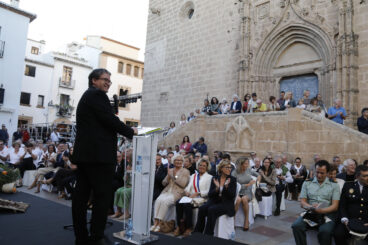 Acto institucional del 9 d’Octubre celebrado en la Plaça de l’Església de Xàbia (17)