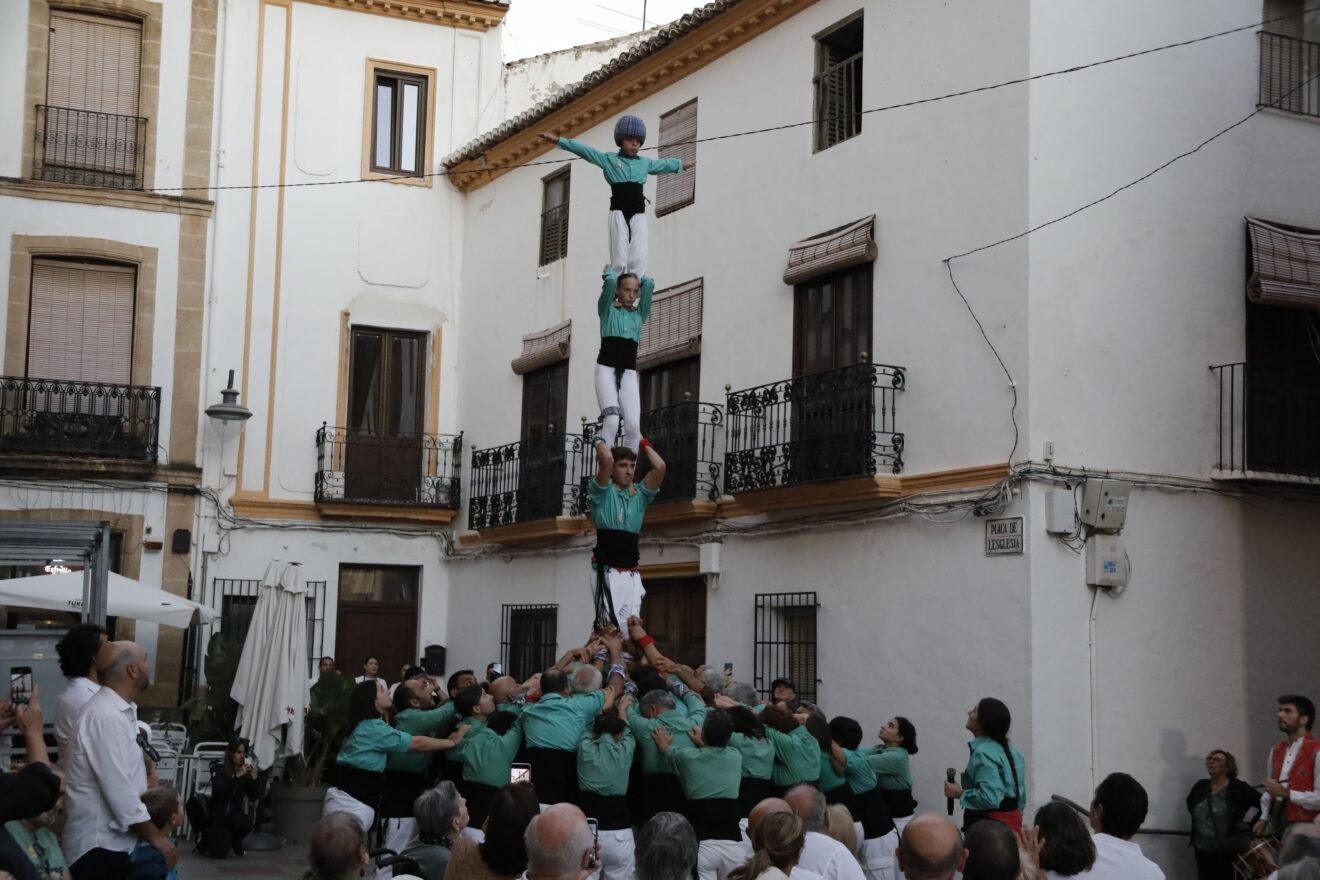 Acto institucional del 9 d’Octubre celebrado en la Plaça de l’Església de Xàbia (5)
