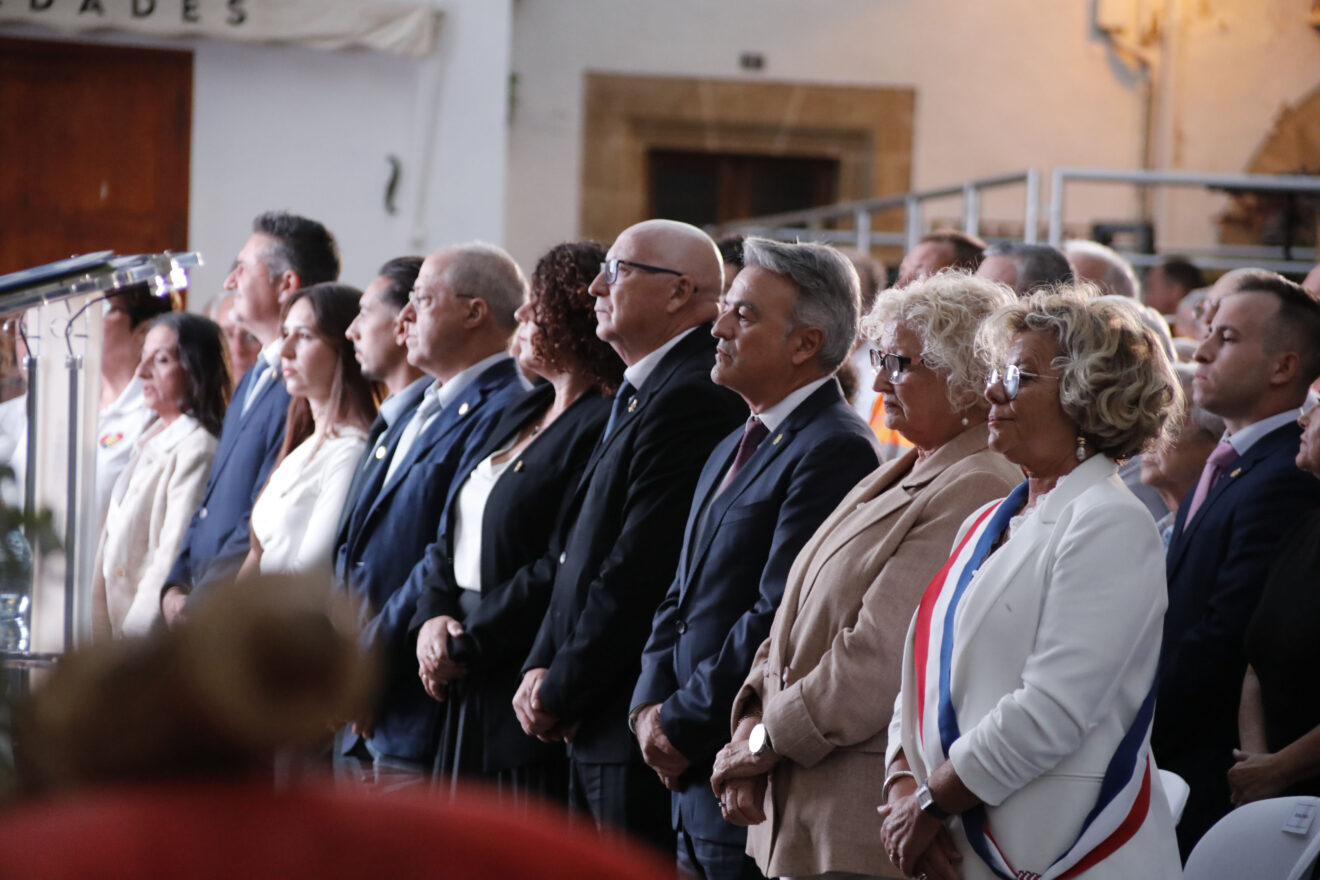 Acto institucional del 9 d’Octubre celebrado en la Plaça de l’Església de Xàbia (6)