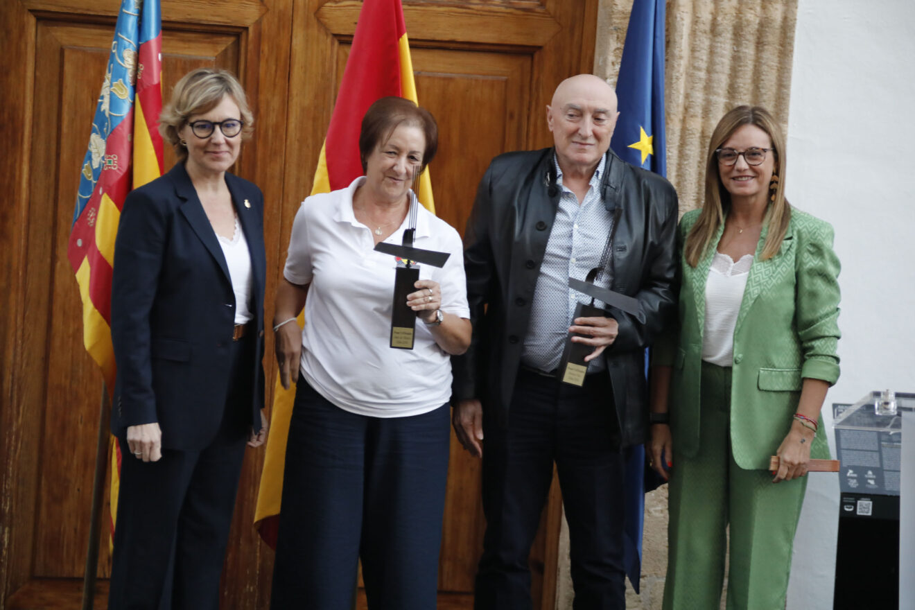 Acto institucional del 9 d’Octubre celebrado en la Plaça de l’Església de Xàbia (63)
