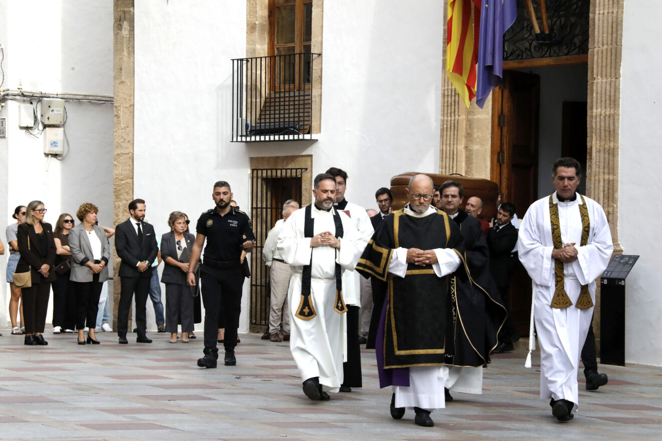 Último adiós a Eduardo Monfort