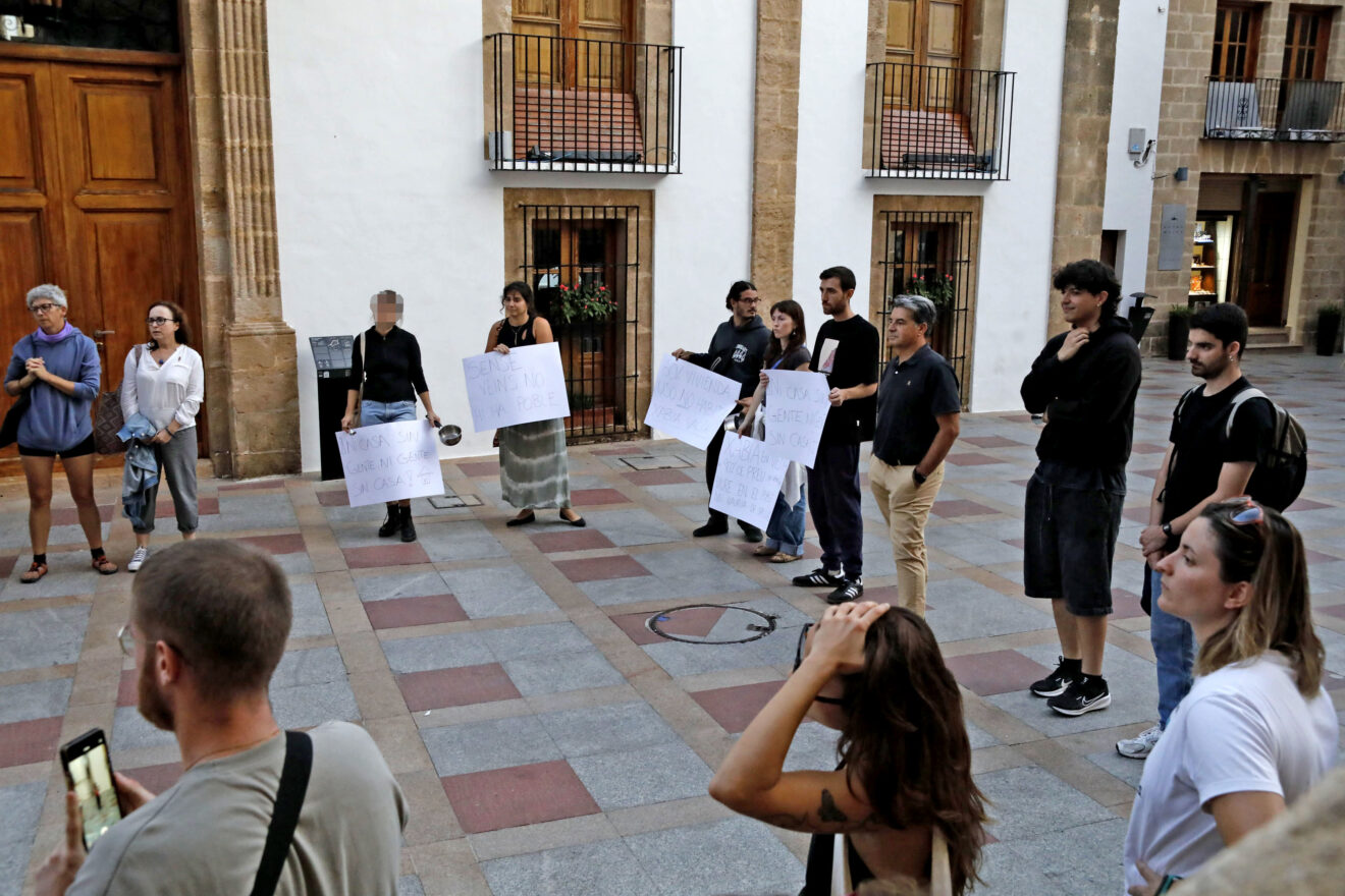 Cacerolada en Xàbia por la vivienda (5)