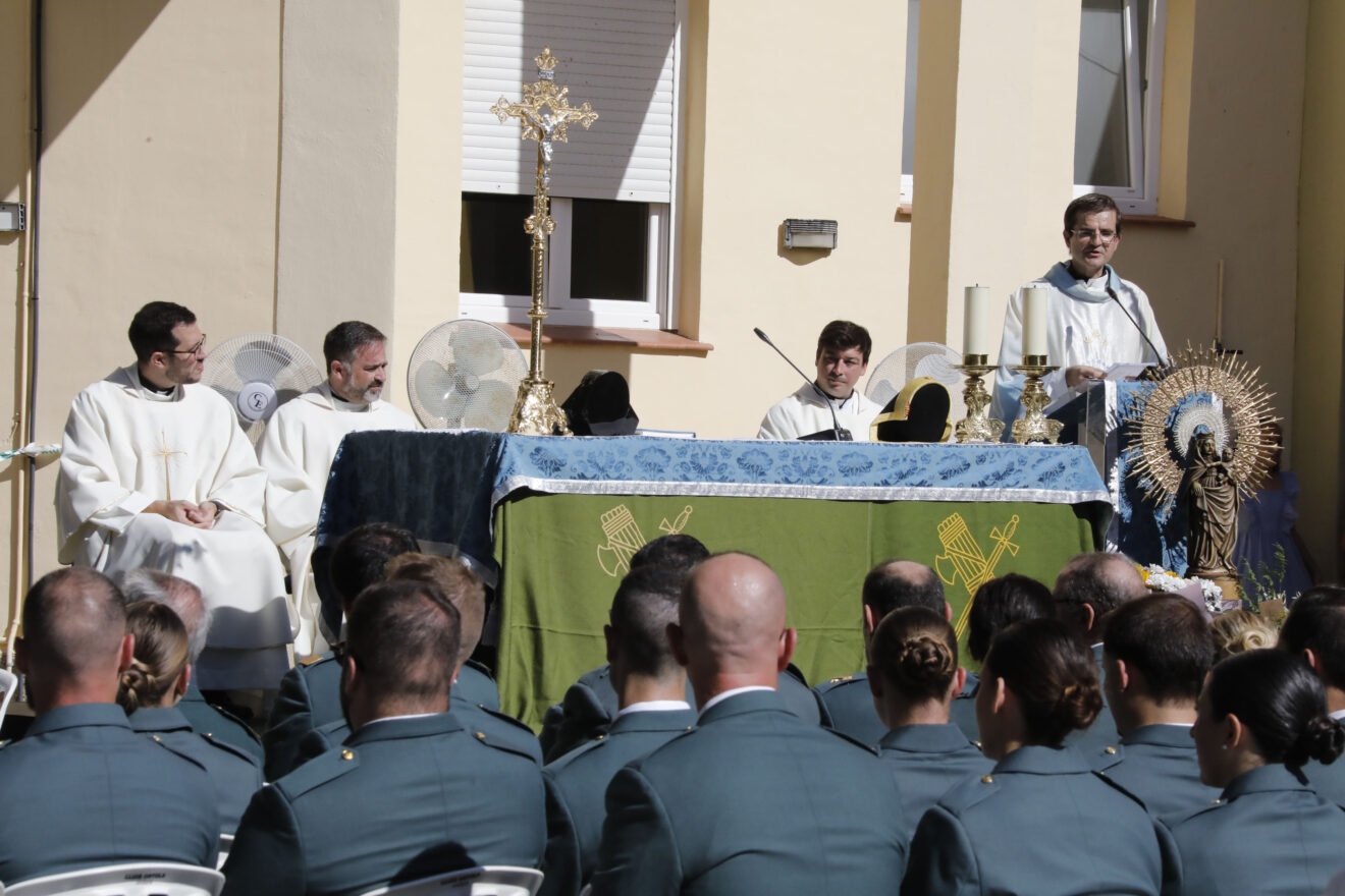 Celebración de la patrona de la Guardia Civil en el patio del cuartel de Xàbia (3)
