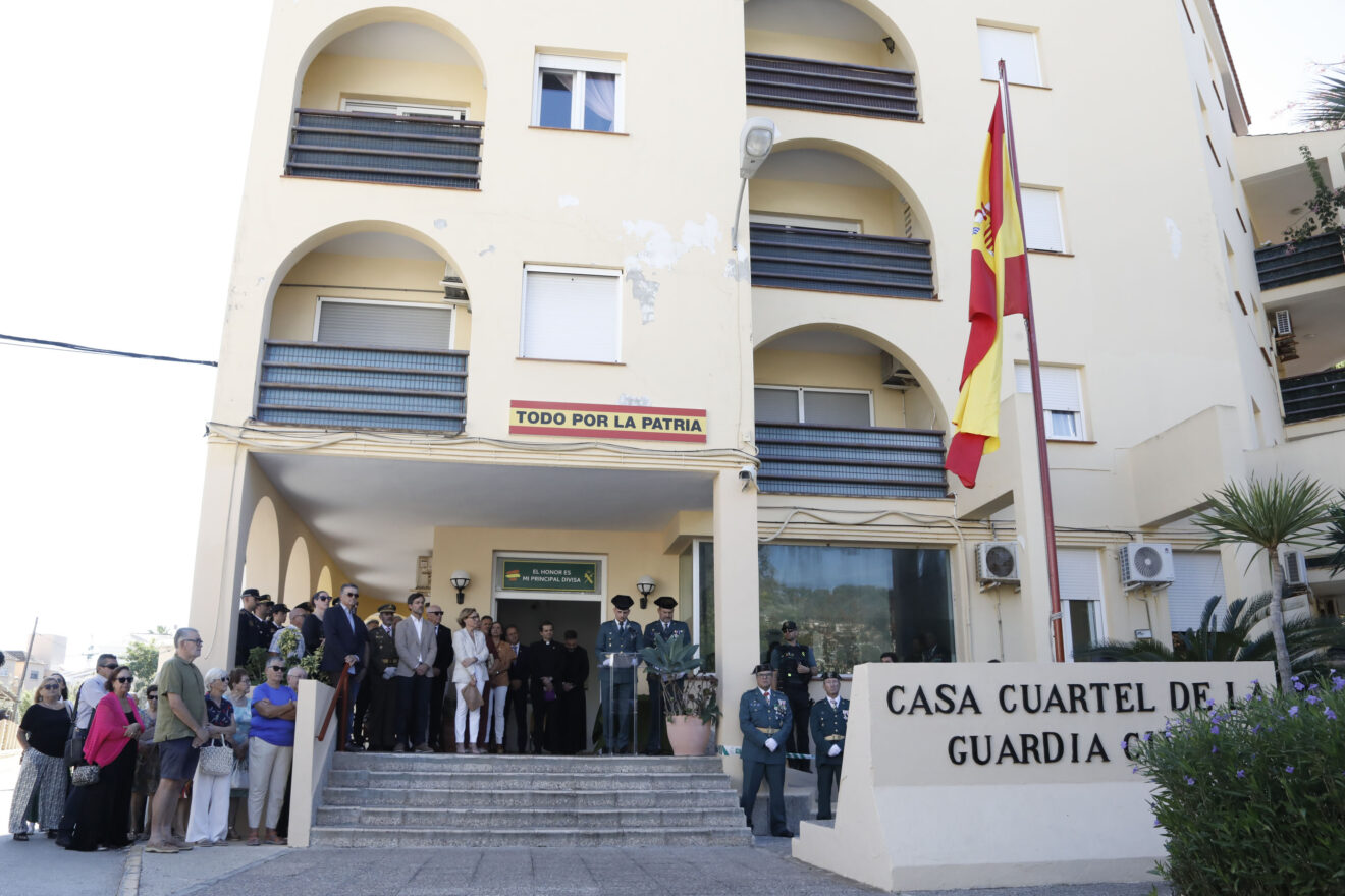 Celebración de la patrona de la Guardia Civil en el patio del cuartel de Xàbia (31)