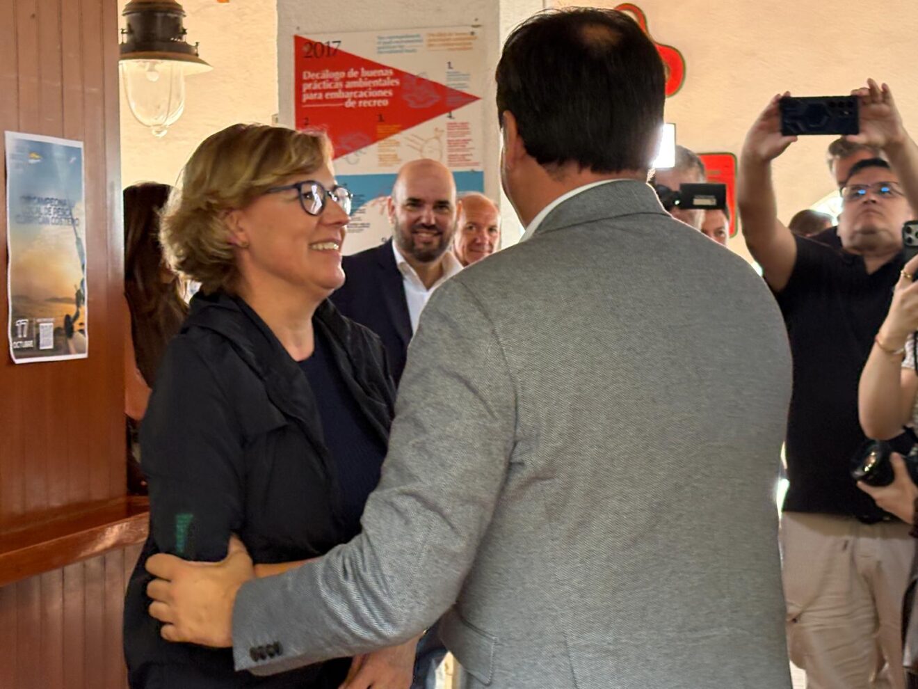 El president de la Generalitat visita las obras de modernización y adecuación integral del puerto de Xàbia (11)