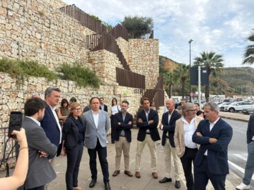 El president de la Generalitat visita las obras de modernización y adecuación integral del puerto de Xàbia (14)