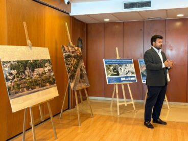 El president de la Generalitat visita las obras de modernización y adecuación integral del puerto de Xàbia (6)