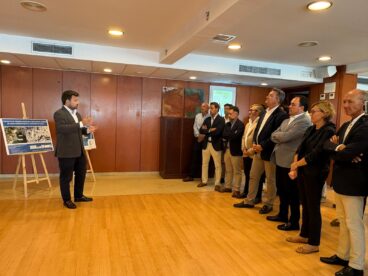 El president de la Generalitat visita las obras de modernización y adecuación integral del puerto de Xàbia (7)