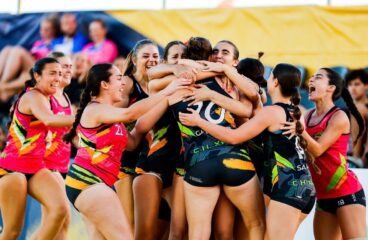 Jugadoras del CH Xàbia celebrando el triunfo