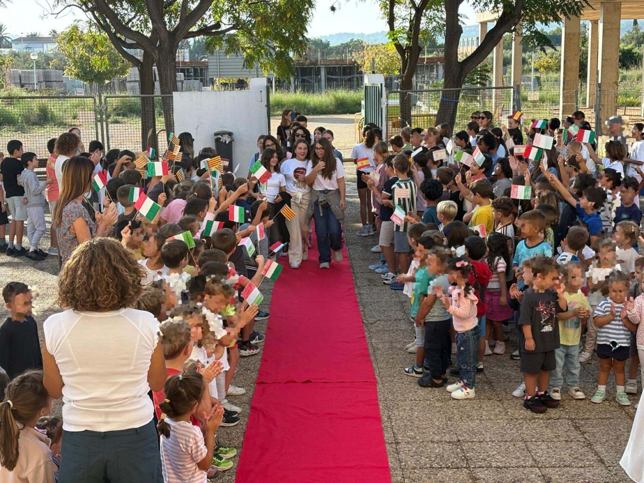 Llegada de los estudiantes italianos del programa Erasmus+ al CEIP Trenc d'Alba