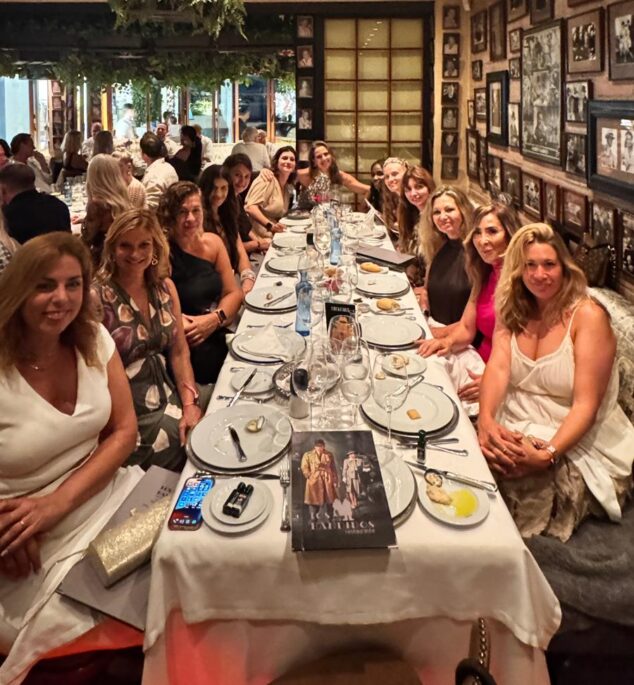 Imagen: Miembros del Club Féminin en uno de sus encuentros