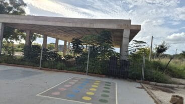 Patio y estructura del futuro comedor del Trenc d’Alba