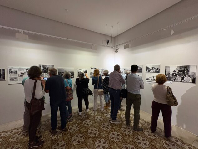 Imagen: Decenas de personas visitan la exposición de la familia Guardiola en Fundación Cirne Xàbia