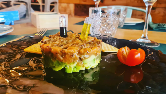 Imagen: Tartar fresco cortado a cuchillo