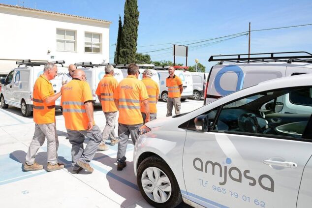 Imagen: Técnicos de AMJASA | Foto de archivo