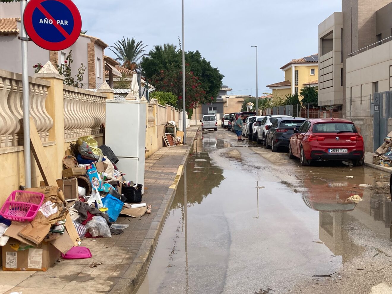 Una de las calles afectadas de Oliva