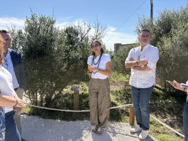 Imagen: El espacio del faro del Cabo de San Antonio cuenta con una ruta botánica
